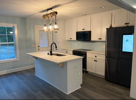 Tiny photo for 180 Oak Grove Road, Williston, SC 29853 (MLS # 211334)