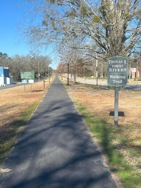 Tiny photo for 180 Oak Grove Road, Williston, SC 29853 (MLS # 211334)