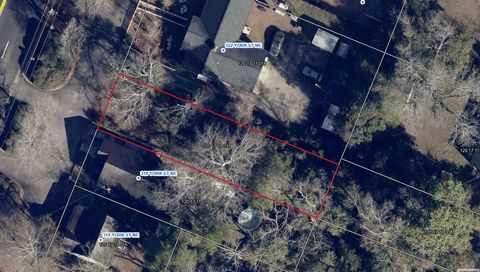 Photo of 320 York Street NE, Aiken, SC 29801 (MLS # 223306)