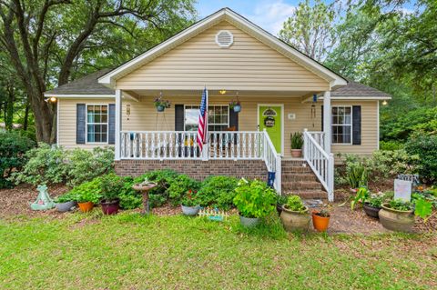 Photo of 151 Thornridge Road, Wagener, SC 29164 (MLS # 218039) Photo of 151 Thornridge Road, Wagener, SC 29164 (MLS # 218039)