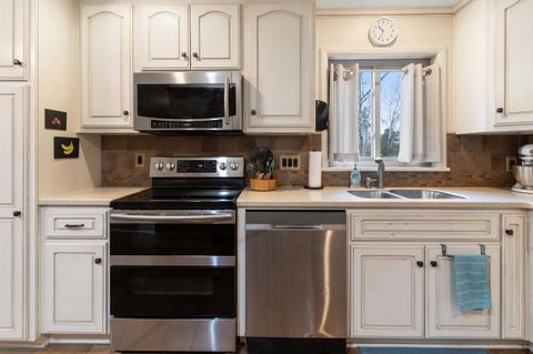 Tiny photo for 902 Fairfield Avenue, North Augusta, SC 29841 (MLS # 222059)