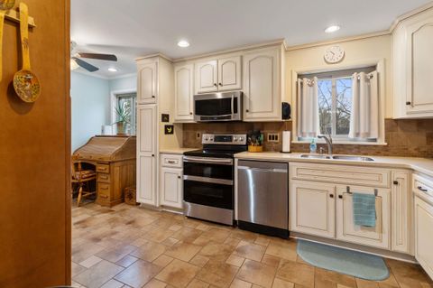 Tiny photo for 902 Fairfield Avenue, North Augusta, SC 29841 (MLS # 222059)