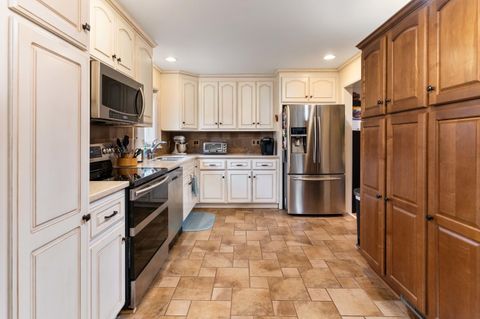 Tiny photo for 902 Fairfield Avenue, North Augusta, SC 29841 (MLS # 222059)