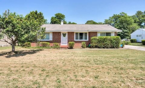 Photo of 3426 Seneca Avenue, Aiken, SC 29801 (MLS # 222350)