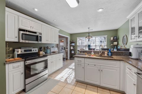 Tiny photo for 180 Cottonwood Court, North Augusta, SC 29860 (MLS # 221109)