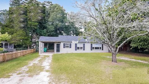 Photo of 394 Bainbridge Drive, Aiken, SC 29801 (MLS # 222348)