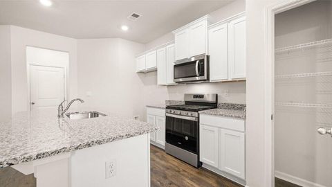 Tiny photo for 806 Quaint Parish Circle, Graniteville, SC 29829 (MLS # 219888)