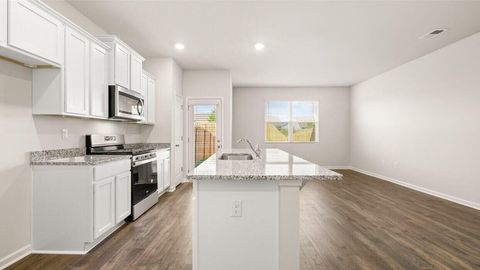 Tiny photo for 806 Quaint Parish Circle, Graniteville, SC 29829 (MLS # 219888)