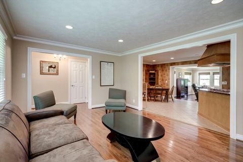 Tiny photo for 232 Pickens Street, Edgefield, SC 29824 (MLS # 217507)