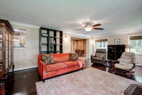 Tiny photo for 232 Pickens Street, Edgefield, SC 29824 (MLS # 217507)