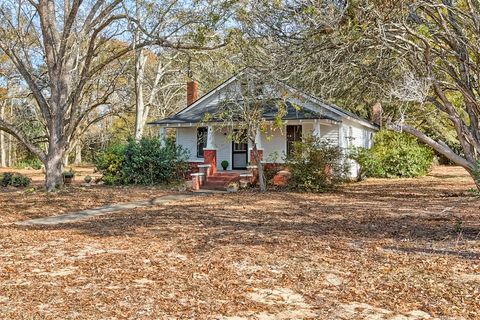 Photo of 443 Main Street S, Wagener, SC 29164 (MLS # 220723)
