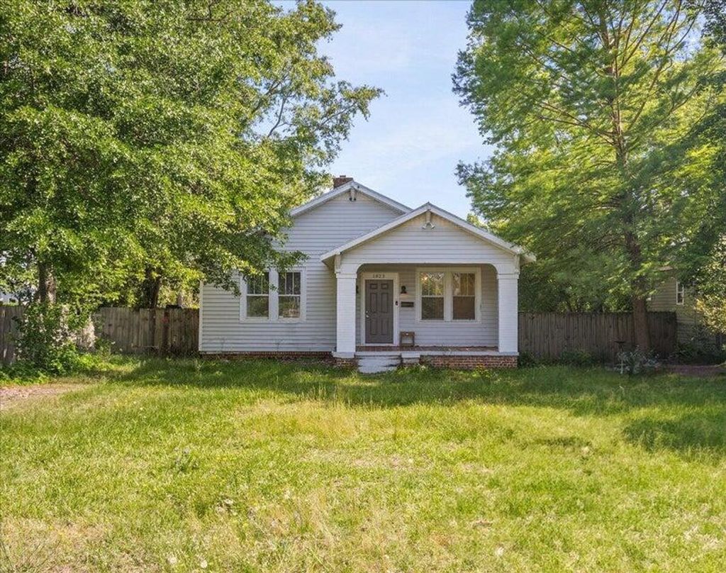 Photo for 1823 Starnes Street, Augusta, GA 30904 (MLS # 219096)