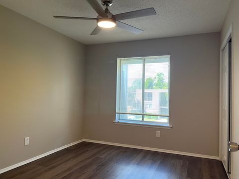 Tiny photo for 325 Laurens Street SW #D8, Aiken, SC 29801 (MLS # 217987)