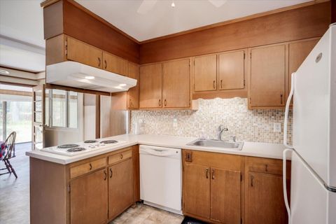 Tiny photo for 4531 Rosemary Street, Williston, SC 29853 (MLS # 216604)