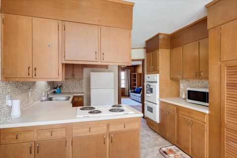 Tiny photo for 4531 Rosemary Street, Williston, SC 29853 (MLS # 216604)