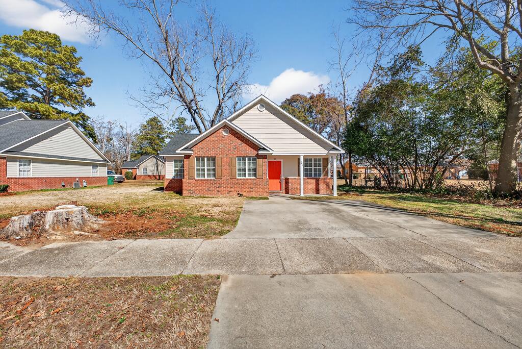 920 Barnwell Avenue NE