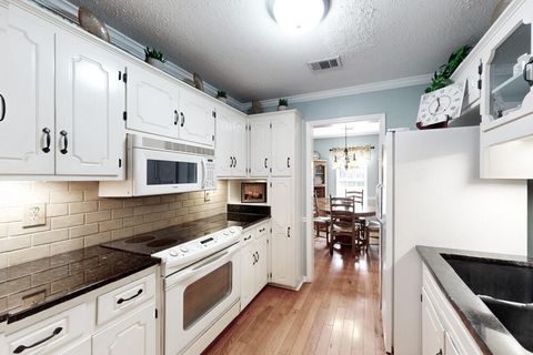 Tiny photo for 11 Woodlawn Court, North Augusta, SC 29841 (MLS # 220563)