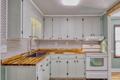 Tiny photo for 301 Burroughs Street, Jackson, SC 29831 (MLS # 220156)