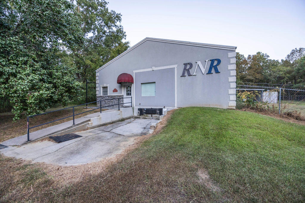 1168 Bauskett Street