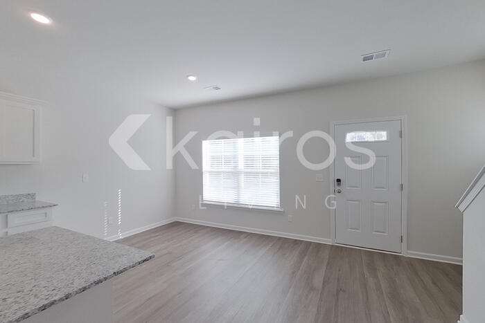 2541 Banyon Circle