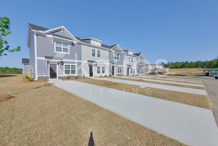 2541 Banyon Circle