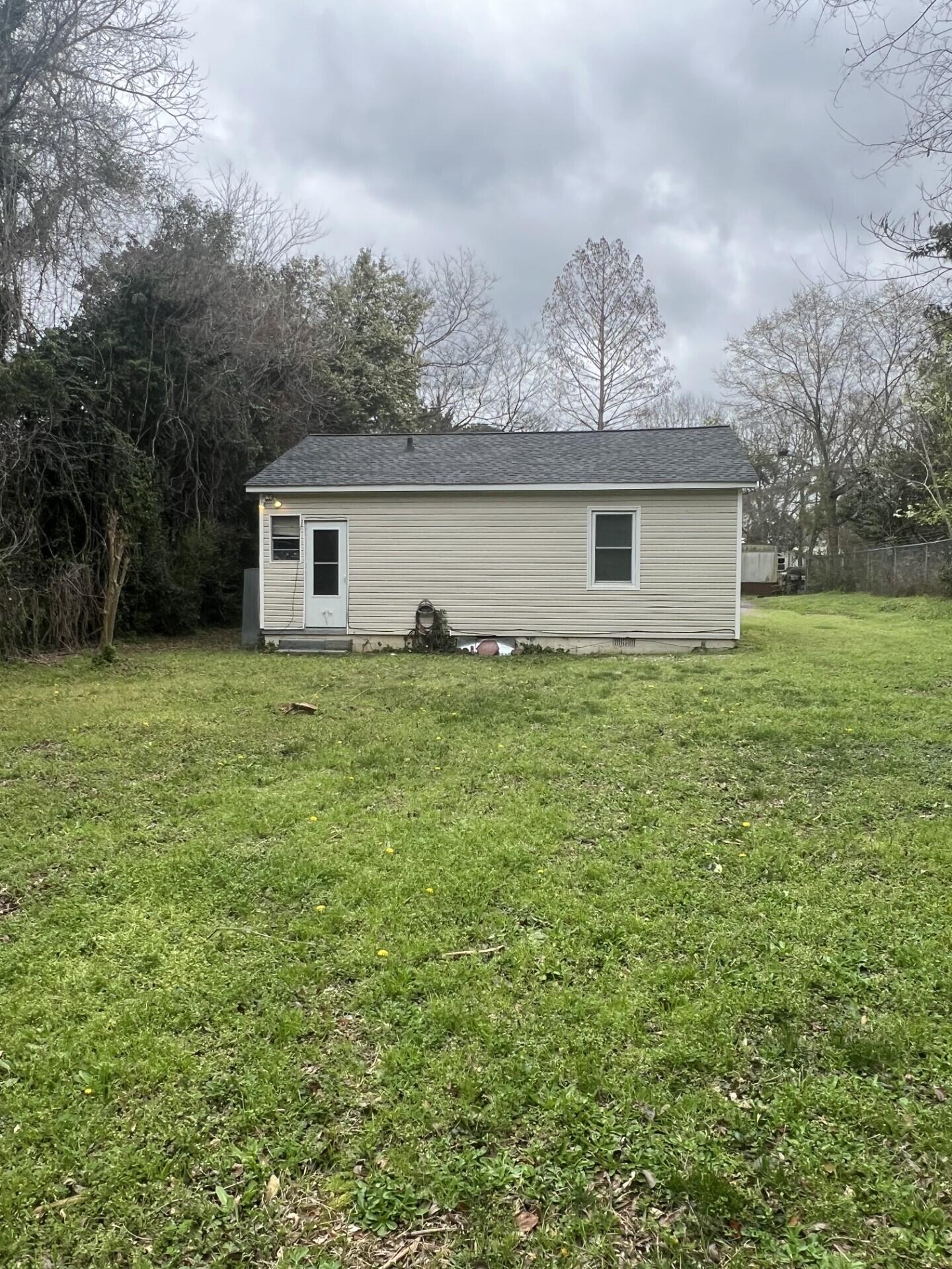 Aiken, South Carolina 29803, United States, 2 Bedrooms Bedrooms, ,1 BathroomBathrooms,Residential,Pending,63261