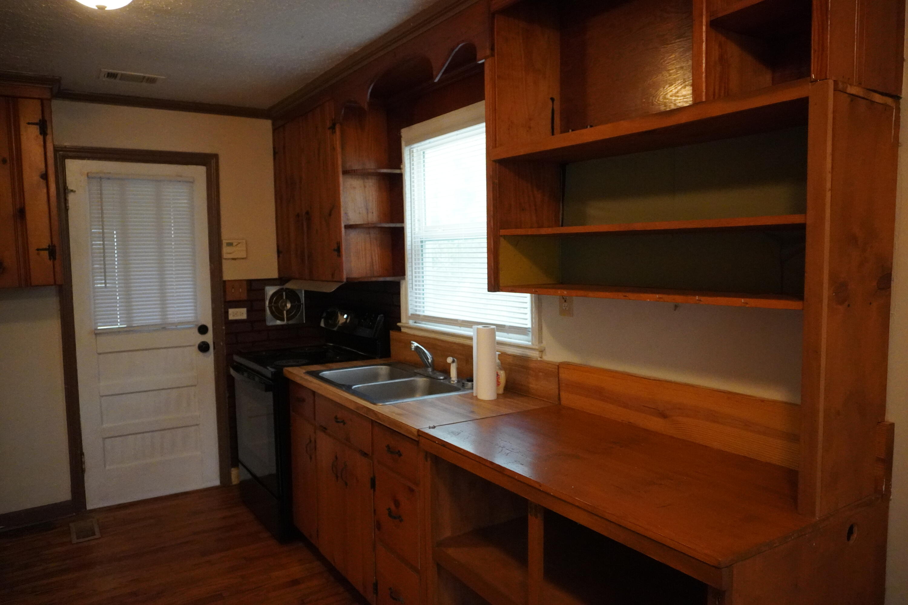 Aiken, South Carolina 29803, United States, 2 Bedrooms Bedrooms, ,1 BathroomBathrooms,Residential,Pending,63261