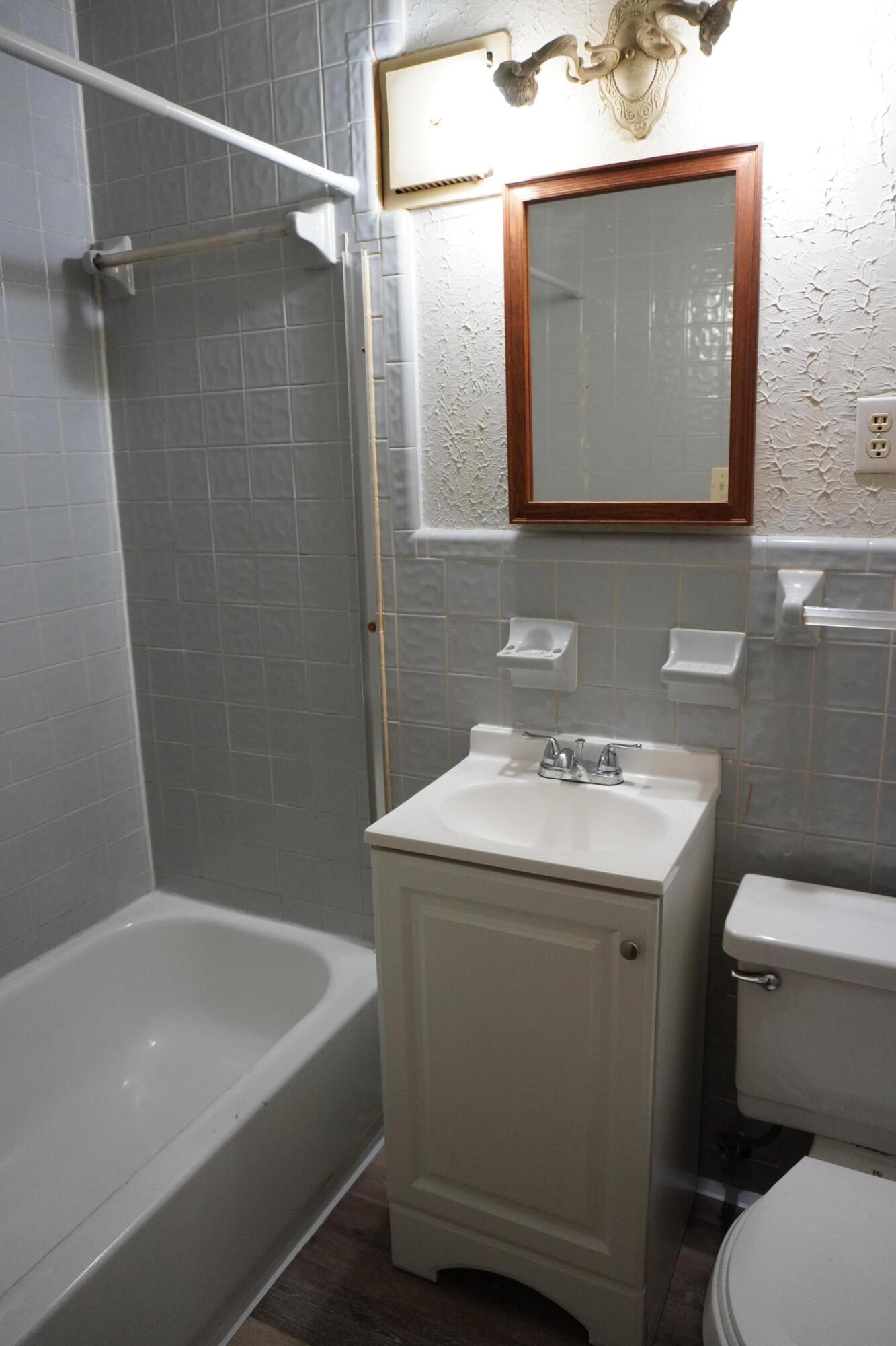 Aiken, South Carolina 29803, United States, 2 Bedrooms Bedrooms, ,1 BathroomBathrooms,Residential,Pending,63261