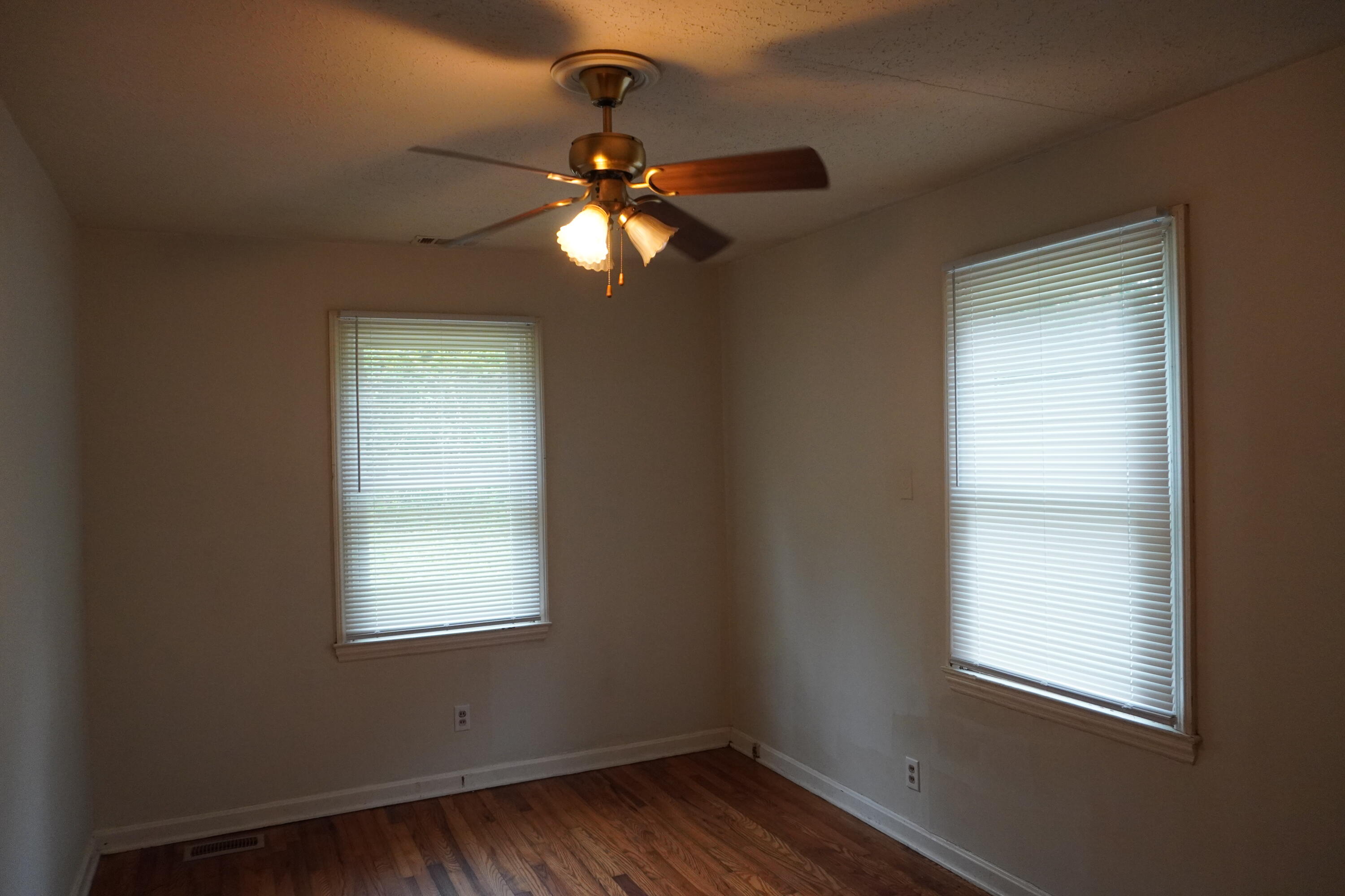 Aiken, South Carolina 29803, United States, 2 Bedrooms Bedrooms, ,1 BathroomBathrooms,Residential,Pending,63261