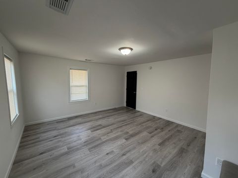 Tiny photo for 447 Glover Street, Edgefield, SC 29824 (MLS # 221490)