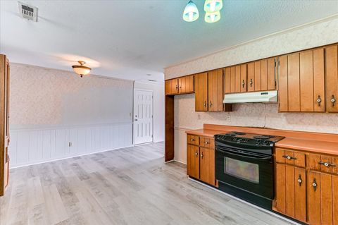 Tiny photo for 106 Dundee Drive, North Augusta, SC 29841 (MLS # 222225)