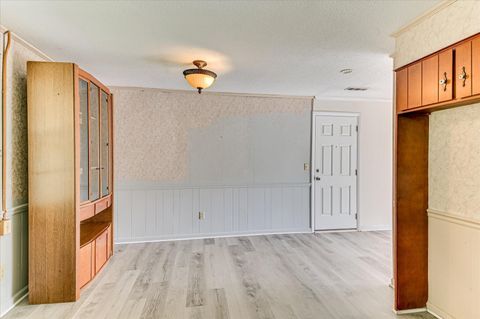 Tiny photo for 106 Dundee Drive, North Augusta, SC 29841 (MLS # 222225)