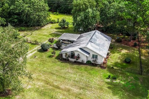 Photo of 608 Middleton Drive, Windsor, SC 29856 (MLS # 218996) Photo of 608 Middleton Drive, Windsor, SC 29856 (MLS # 218996)