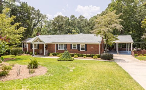 Photo of 1420 Powderhouse Road SE, Aiken, SC 29803 (MLS # 222870)