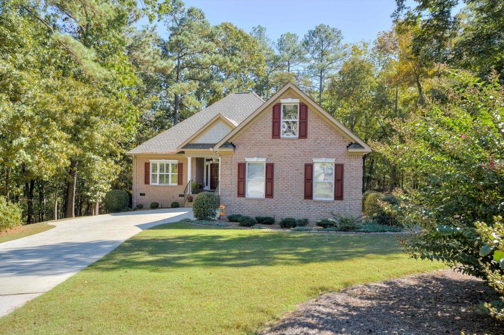 Photo for 184 Bellewood Drive, Aiken, SC 29803 (MLS # 220126)