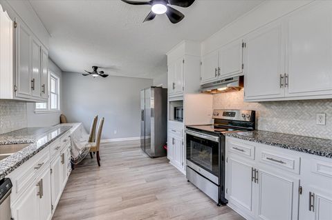 Tiny photo for 603 Oakdale Avenue, North Augusta, SC 29841 (MLS # 221756)