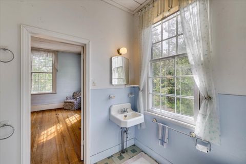 Tiny photo for 621 Meeting Street Road, Edgefield, SC 29824 (MLS # 219977)