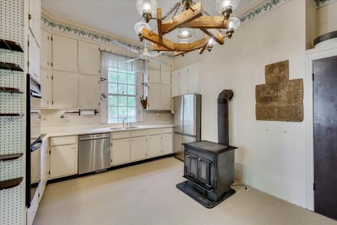 Tiny photo for 621 Meeting Street Road, Edgefield, SC 29824 (MLS # 219977)