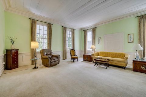 Tiny photo for 621 Meeting Street Road, Edgefield, SC 29824 (MLS # 219977)