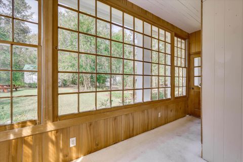 Tiny photo for 621 Meeting Street Road, Edgefield, SC 29824 (MLS # 219977)