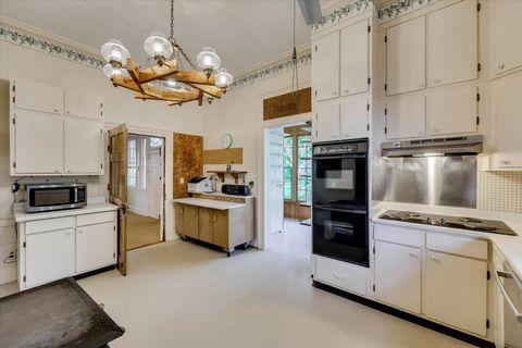 Tiny photo for 621 Meeting Street Road, Edgefield, SC 29824 (MLS # 219977)