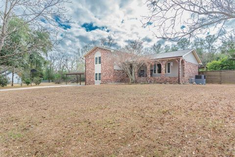 Photo of 155 Garden Drive, Williston, SC 29853 (MLS # 221160)