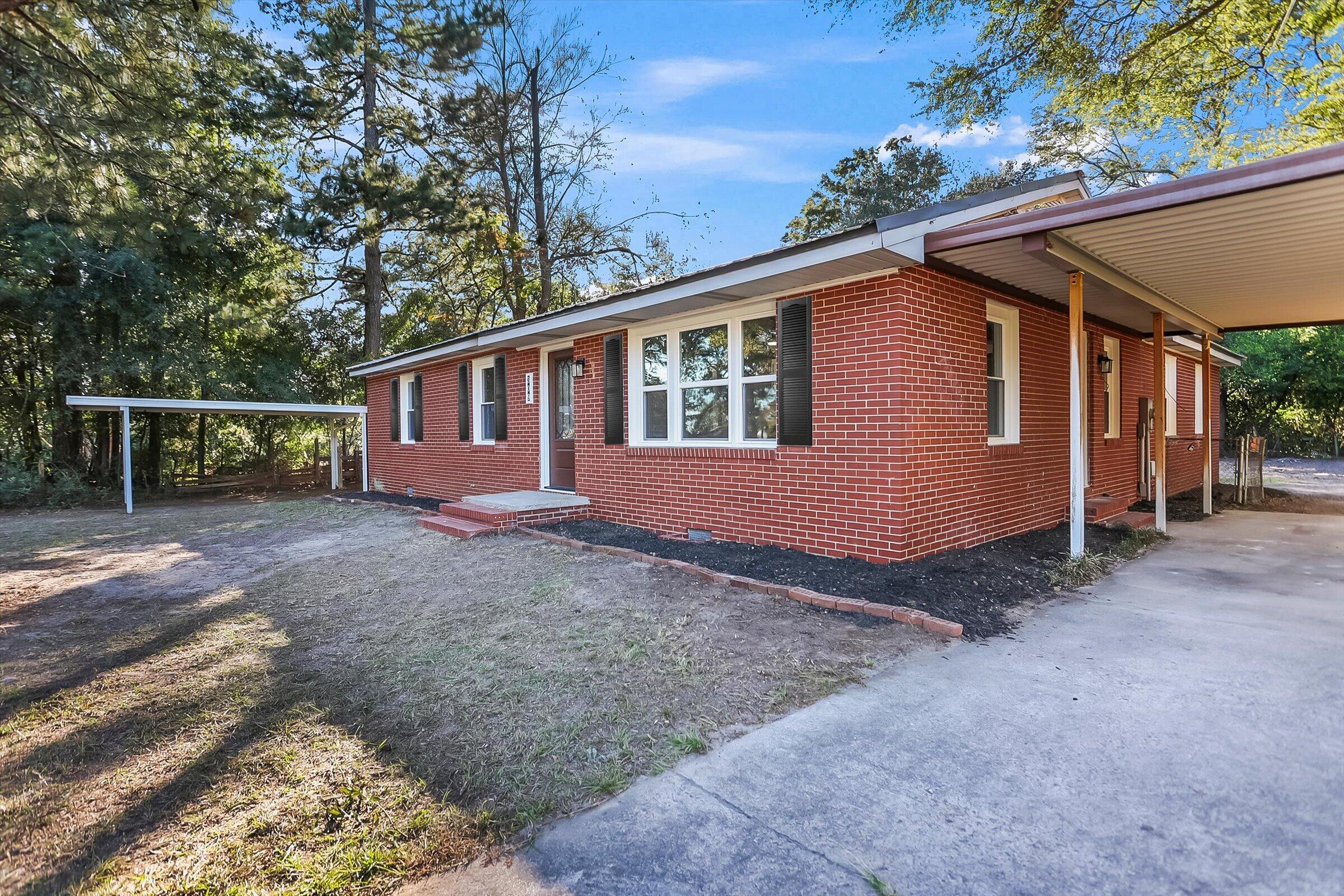 309 Shady Lane NW
