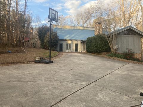 Photo of 625 Mealing Road, North Augusta, SC 29860 (MLS # 221225)