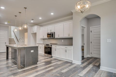 Tiny photo for 916 Walker Pointe Drive, Grovetown, GA 30813 (MLS # 220554)