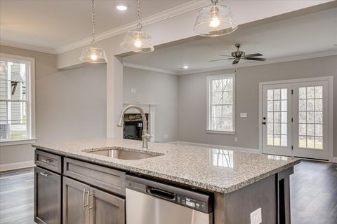 Tiny photo for 916 Walker Pointe Drive, Grovetown, GA 30813 (MLS # 220554)