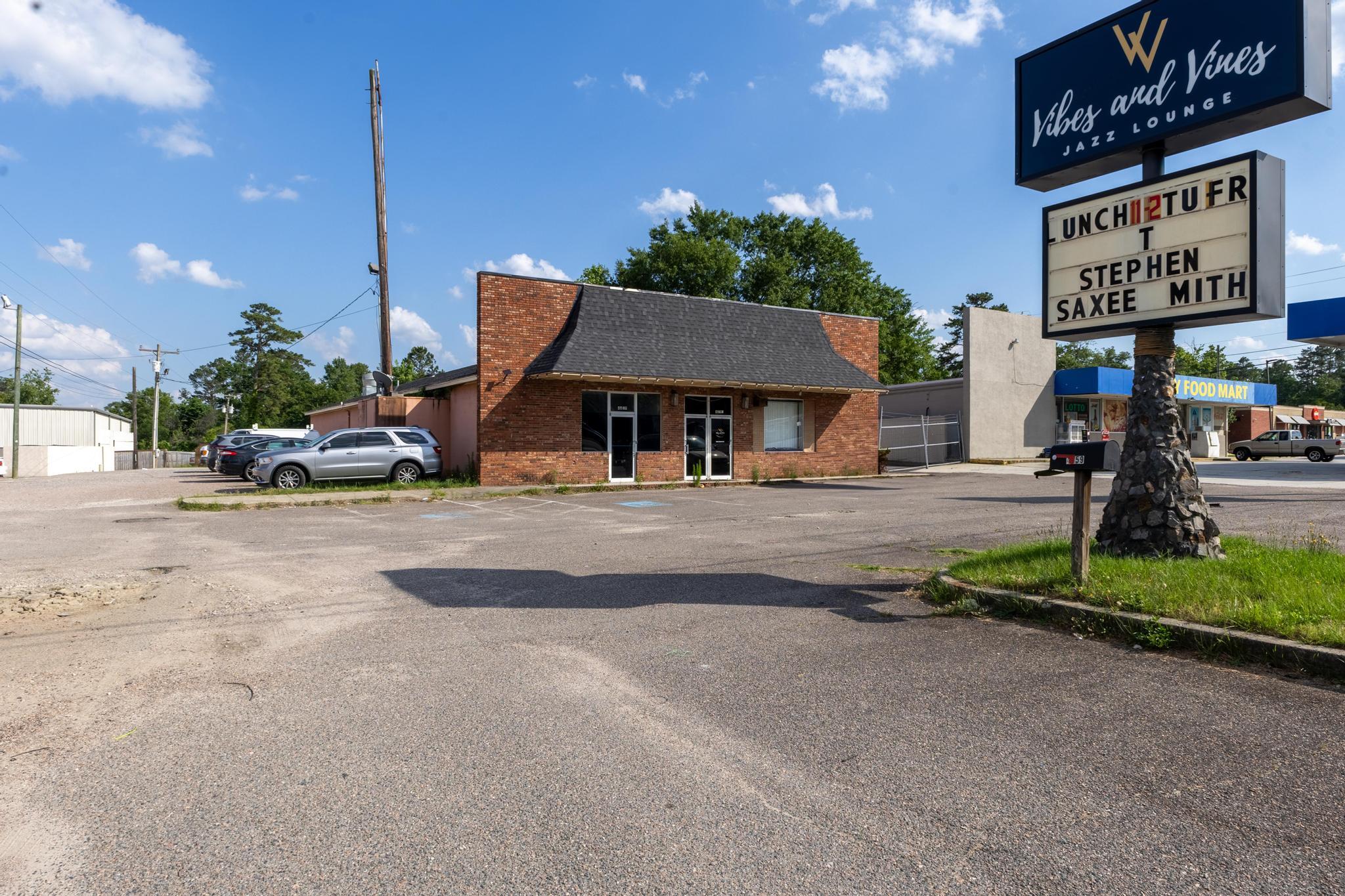 4659 Jefferson Davis Highway