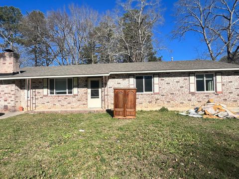Photo of 2603 Brookshire Road, Augusta, GA 30906 (MLS # 223965)