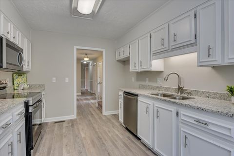 Tiny photo for 325 Longleaf Court, Aiken, SC 29803 (MLS # 219961)