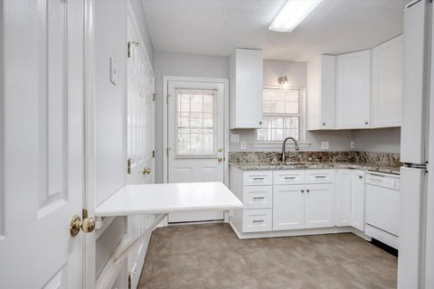 Tiny photo for 106 Rutherford Place, Aiken, SC 29803 (MLS # 220565)